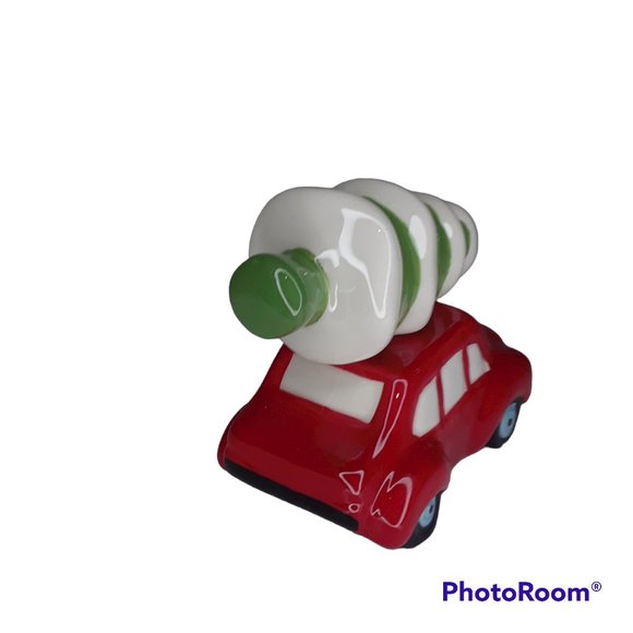 Christmas Salt and Pepper Shakers Red Car Christmas Tree - Picture 4 of 6